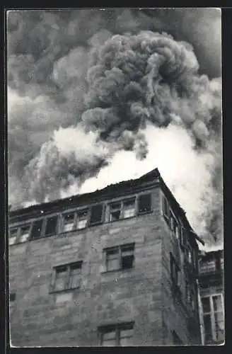 AK Stuttgart, Brand d. Alten Schlosses, 21.-22. Dez. 1931, Rauchsäule