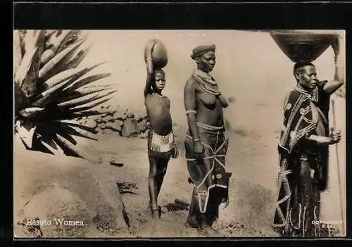 AK Basuto Women, Afrikanische Frauen mit Vasen auf dem Kopf