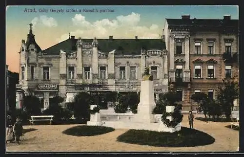 AK Arad, Csiky Gergely szobra a Kossúth parkban, Singer Geschäft