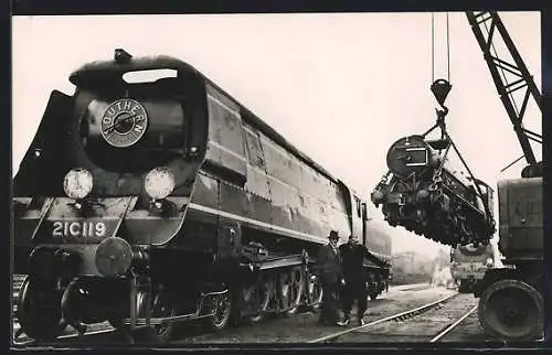 AK S. R. West Country Class loco No. 21C119, R. H. & D. R. No. 7 Typhoon at Ashford S. R. Works, englische Eisenbahn