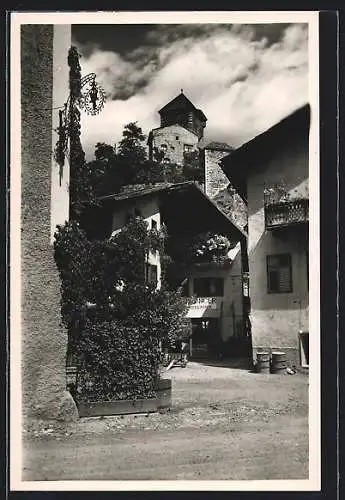 AK Chiusa, Strassenpartie mit Geschäft