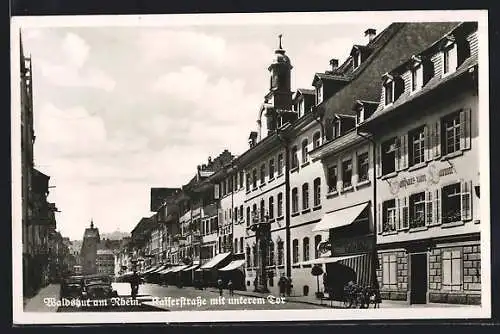 AK Waldshut am Rhein, Kaiserstrasse mit Gasthaus zum Lamm und unterem Tor