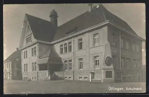 AK Öflingen, Schulhaus