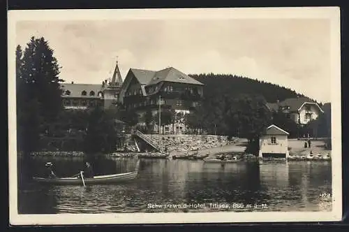 AK Titisee-Neustadt, Uferpartie mit Schwarzwald-Hotel