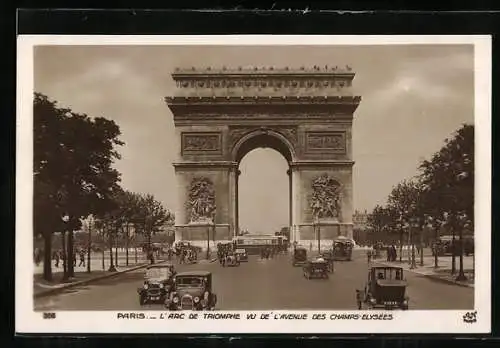 AK Paris, L`Arc de Triomphe, Triumphbogen, Avenue des Champs-Elysèes