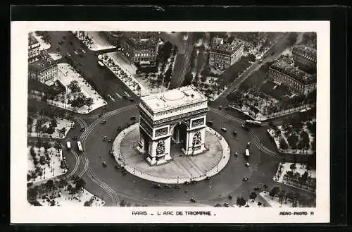 AK Paris, L`Arc de Triomphe, Triumphbogen aus der Vogelperspektive