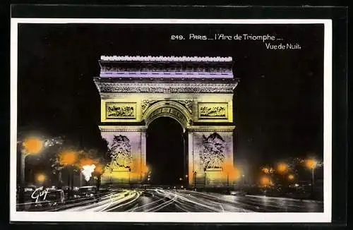 AK Paris, L`Arc de Triomphe, Triumphbogen bei Nacht, vue de nuit