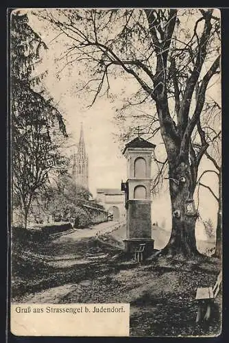 AK Strassengel b. Judendorf, Strassenpartie mit Schrein und Blick gegen die Kirche