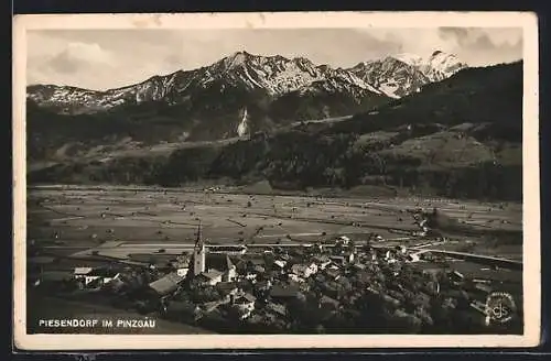 AK Piesendorf im Pinzgau, Gesamtansicht von einem Berg aus