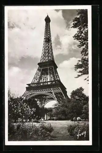 AK Paris, La Tour Eiffel, Eiffelturm