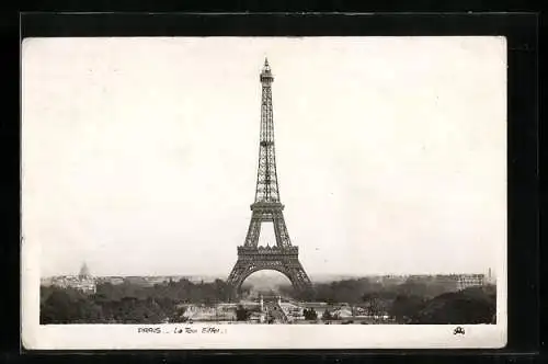 AK Paris, La Tour Eiffel, Eiffelturm