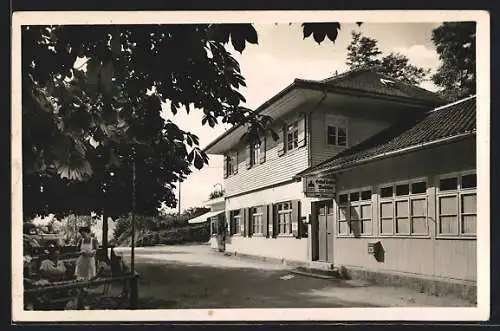 AK Fornsbach /Murrhardt, Restaurant-Pension Waldsee E. Ellinger mit Aussentischen und Strasse