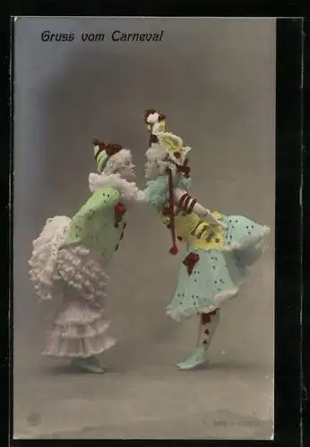 AK Zwei Damen im Faschingskostüm