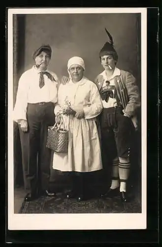 Foto-AK Damentrio im Faschingskostüm