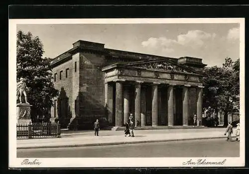 AK Berlin, am Ehrenmal