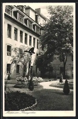 AK München, Mädchen-Erziehungs-Institut des Ordens der Armen Schulschwestern, Blumenstrasse 26, Kreuzgarten