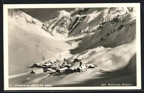 AK Stuben am Arlberg, Blick über den eingeschneiten Ort