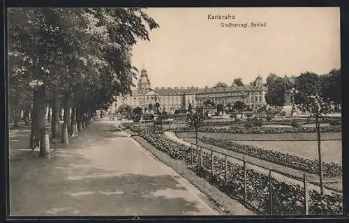 AK Karlsruhe, Schloss mit Anlagen und Promenadenallee