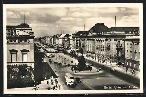 AK Berlin, Unter den Linden aus der Vogelschau, mit Denkmal Friedrichs d. Gr. und Staatsbibliothek