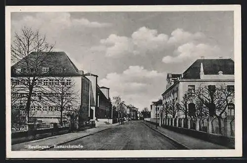 AK Reutlingen, Blick entlang der Bismarckstrasse