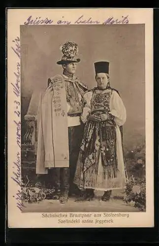 AK Stolzenburg, Sächsisches Bauernpaar aus Siebenbürgen in Tracht