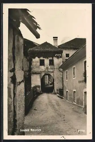 AK Gmünd /Kärnten, Gasse mit Torbogen
