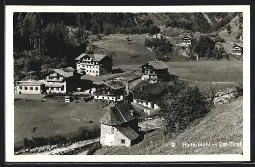 AK Hinterbichl /Osttirol, Ortsanblick von oben, mit Kirchlein
