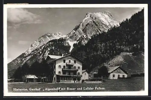 AK Hinterriss, Gasthof Alpenhof mit Risser und Lalider Falken