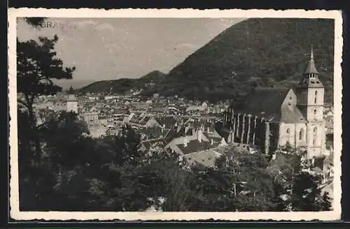 AK Brasov, Blick über die Stadt, Kirche im Vordergrund