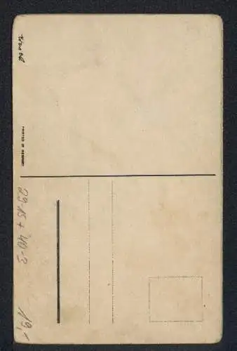 Mechanische-AK Die Frau hier plagt sichfrüh und spat, Weil sie `nen harten Standpunkt hat, Toilettenhumor