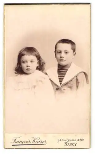 Fotografie Francois Kaiser, Nancy, 54, Rue Jeanne d`Arc, Kinderpaar in modischer Kleidung