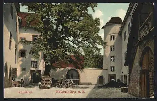 AK Neuenbürg a. E., Schlosshof im Sonnenschein