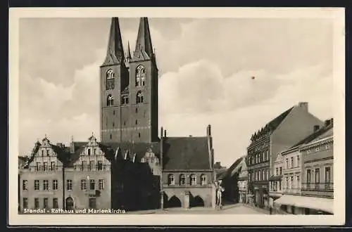 AK Stendal, Rathaus und Marienkirche