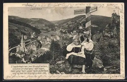 AK Lauterbach / Schwarzwald, Ortsblick vom Berg mit Kinder