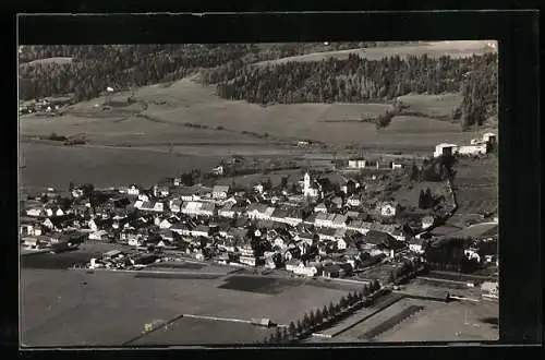 AK Neumarkt /Stmk., Blick vom Gemeindewald auf den Ort