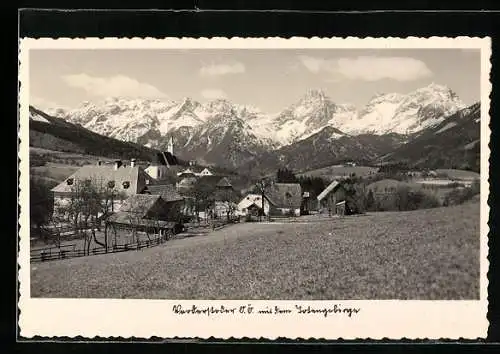 AK Vorderstoder /O.Ö., Ortsansicht mit dem Totengebirge