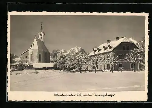 AK Vorderstoder /O. Ö., Kirche mit Totengebirge im Winter