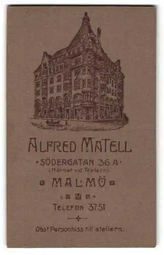 Fotografie Alfred Matell, Malmö, Södergatan 36a, Ansicht Malmö, Ateliershaus mit Werbeaufschrift in der Aussenansicht