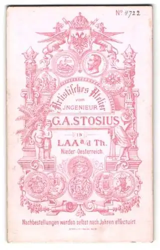 Fotografie G. A. Stosius, Laa a. d. Th., kgl. Wappen mit Medaillen und dekor Verzierung