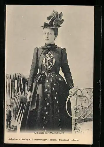 AK Junge Frau in Montafoner Volkstracht
