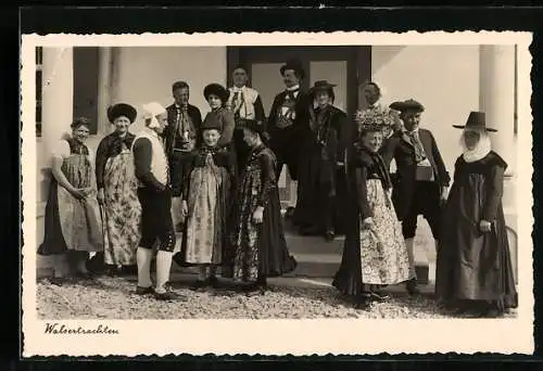 AK Damen und Herren in Walsertrachten