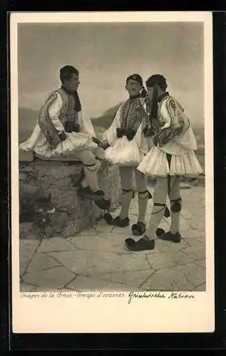AK drei Evzonen, Soldaten der ehemaligen königlich-griechischen Leibgarde