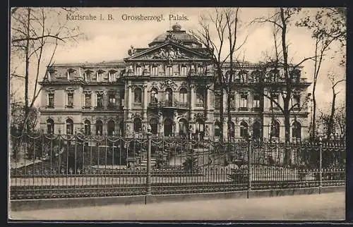 AK Karlsruhe i. B., Am Grossherzogl. Palais