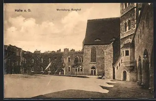 AK Halle a. S., Burghof der Moritzburg
