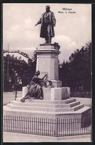 AK Milano, Mon. a Cavour