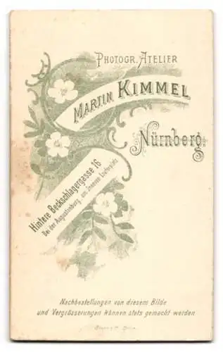 Fotografie M. Kimmel, Nürnberg, Hintere Beckschlagergasse 16, Junge Frau im elegant gestreiften Kleid mit Taillengürtel
