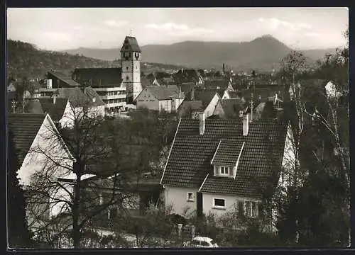 AK Frickenhausen /Württ., Ortsansicht mit Hohen Neuffen, Fliegeraufnahme