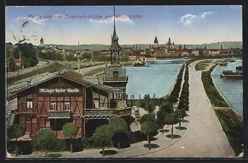 AK Mainz, Blick auf das Haus des Mainzer Rudervereins von der Eisenbahnbrücke, Winterhafen
