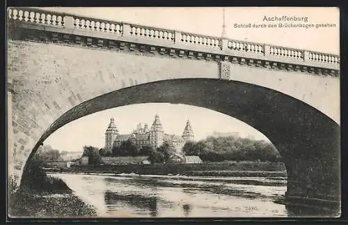 AK Aschaffenburg, Schloss durch den Brückenbogen gesehen