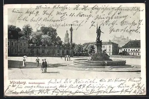 AK Würzburg, Residenzplatz mit Denkmalbrunnen